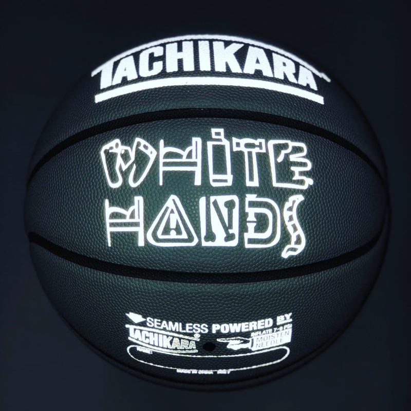 TACHIKARA_WHITEHANDS